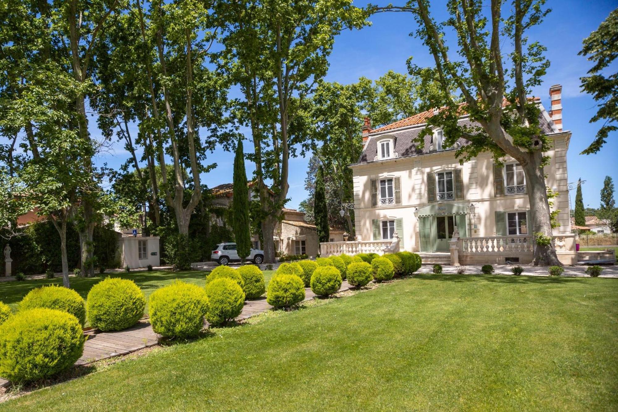 Les Frenes En Provence-Chateau Zen Avignone Esterno foto