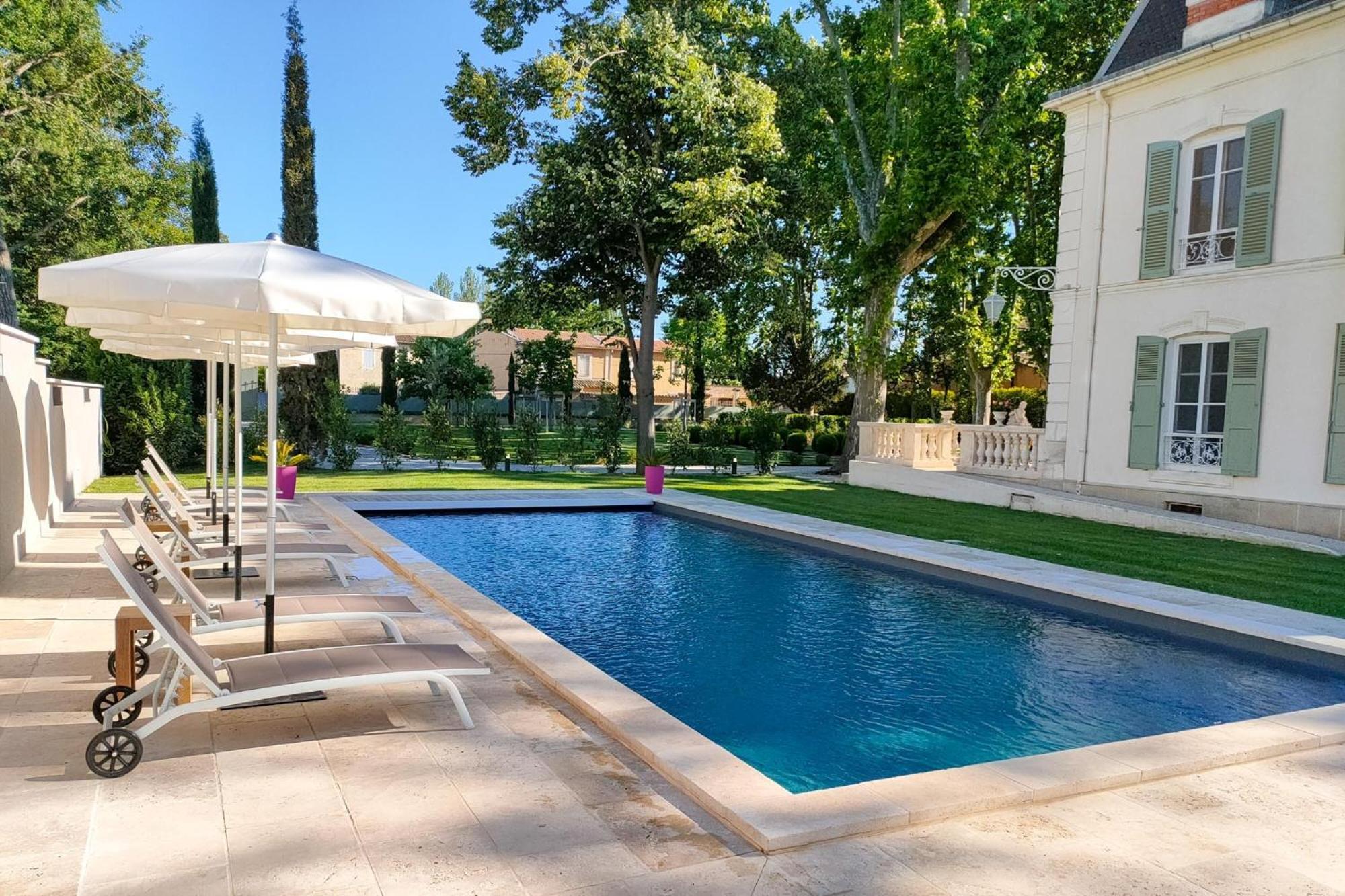 Les Frenes En Provence-Chateau Zen Avignone Esterno foto